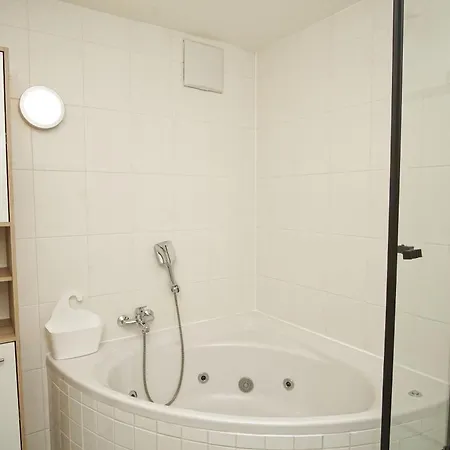 Appartement Am Hochzeitsberg 17 - Souterrain Breege