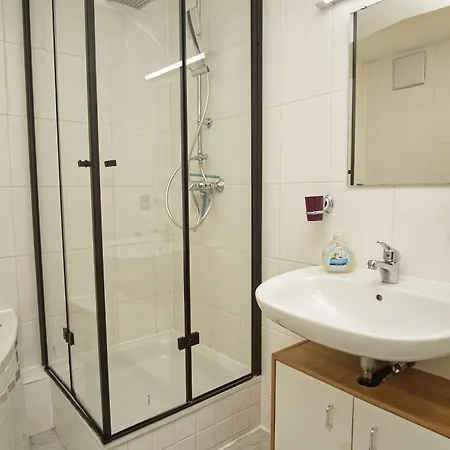 Am Hochzeitsberg 17 - Souterrain Appartement